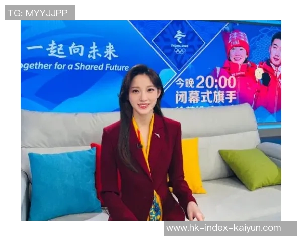 马凡舒倾情主持天下足球展现足球魅力与激情的全新视角